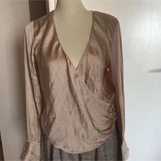 H&M シワ加工カシュクールブラウス　ベージュ　38新品