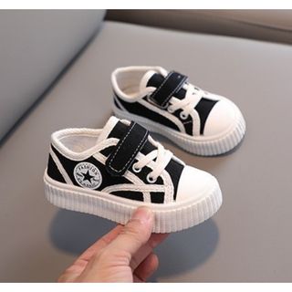 【再入荷】子供用 スニーカー 靴 16.5ｃｍ テープ スター ブラック 男の子